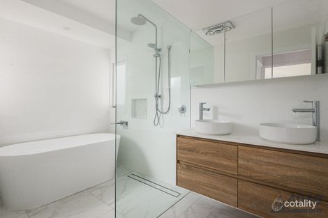 Property photo of 68 Brookfield Road Kenmore QLD 4069