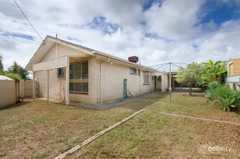 Property photo of 12 Mayfair Drive West Wodonga VIC 3690