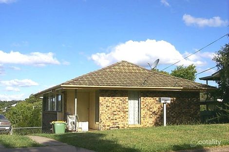 Property photo of 20 Skinner Crescent Silkstone QLD 4304