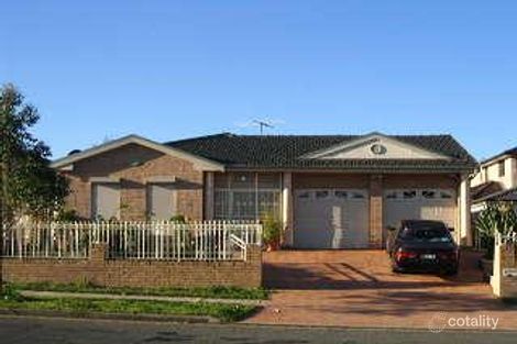 35 Canberra St, St Johns Park, NSW 2176