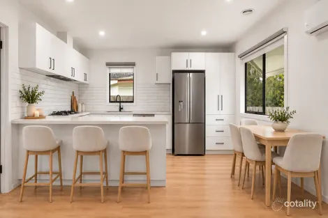 52 Hennessy Ave, Herne Hill, VIC 3218