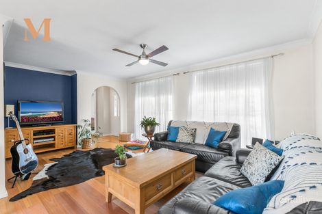 Property photo of 17 Lindeman Close Eleebana NSW 2282