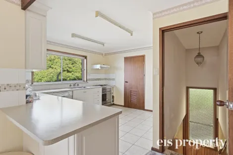 Property photo of 15 Kinarra Crescent Chigwell TAS 7011