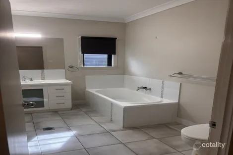 Property photo of 17 Sheerwater Parade Douglas QLD 4814