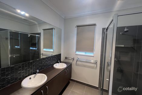 Property photo of 22 Nixon Drive Berwick VIC 3806