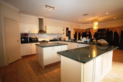Property photo of 11 Rainham Circuit West Hoxton NSW 2171