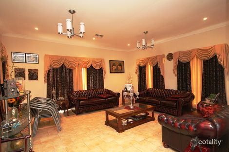 Property photo of 11 Rainham Circuit West Hoxton NSW 2171