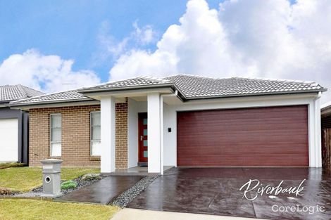 Property photo of 5 James Riley Drive Glenmore Park NSW 2745