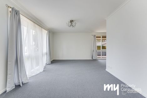 Property photo of 30 Popondetta Place Glenfield NSW 2167