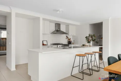 Property photo of 8 Sandpiper Circuit Cowes VIC 3922