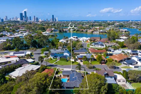 11 Henning Ct, Mermaid Waters, QLD 4218