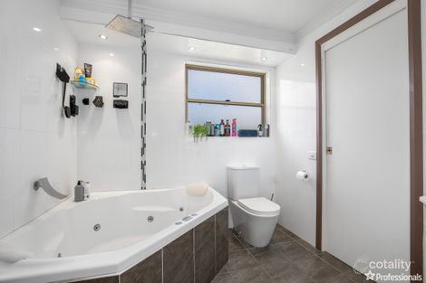 Property photo of 7B Glendower Close Armidale NSW 2350