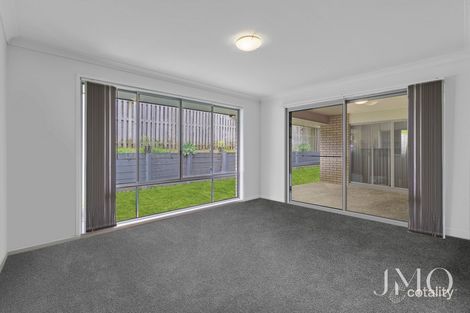 Property photo of 8 Achievement Drive Ormeau QLD 4208