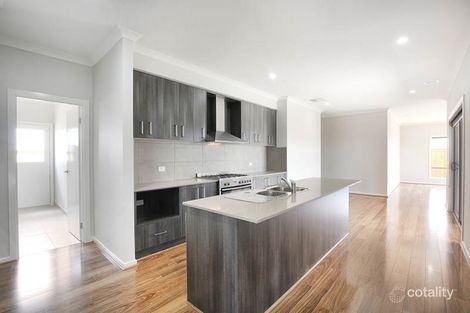 Property photo of 40 Primrose Crescent Mickleham VIC 3064