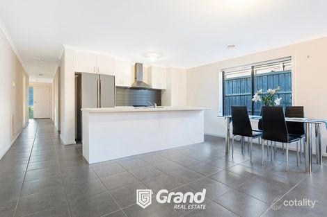 Property photo of 84 Hedgevale Drive Officer VIC 3809