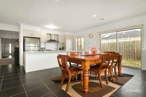 Property photo of 5 Equine Circuit Melton South VIC 3338