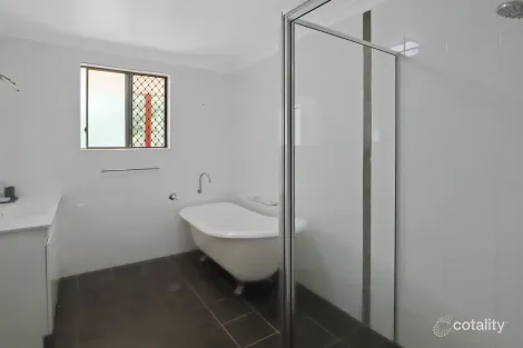 Property photo of 3 Skinner Close Emerald Beach NSW 2456