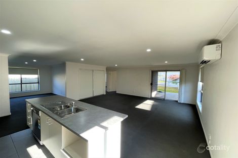 Property photo of 13 Royce Crescent Lavington NSW 2641