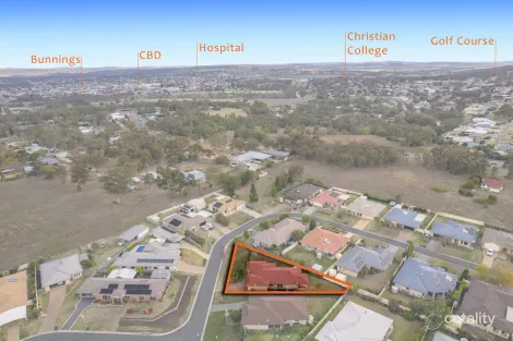 19 ICEBERG CT, WARWICK, QLD 4370