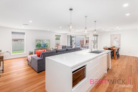 Property photo of 56 Wentworth Drive Kelso NSW 2795