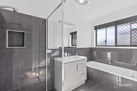 Property photo of 4 Lawson Drive Tinana QLD 4650