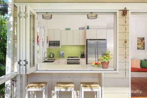 Property photo of 20 Ocean View Road Freshwater NSW 2096