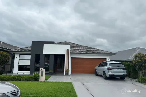 Property photo of 6 Weldon Street Oran Park NSW 2570