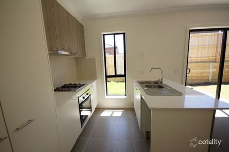 Property photo of 4/3 Manor View Pakenham VIC 3810