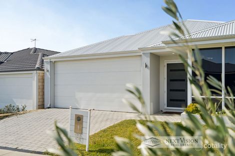 Property photo of 11 Melbourne Loop Hammond Park WA 6164