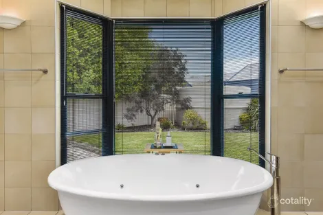 Property photo of 14 Arthur Street Penola SA 5277