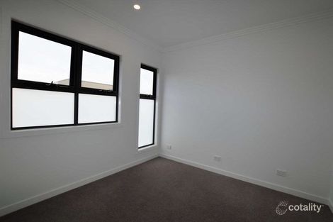 Property photo of 11/450 Doncaster Road Doncaster VIC 3108
