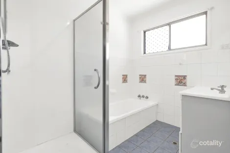 Property photo of 109 Station Road Loganlea QLD 4131