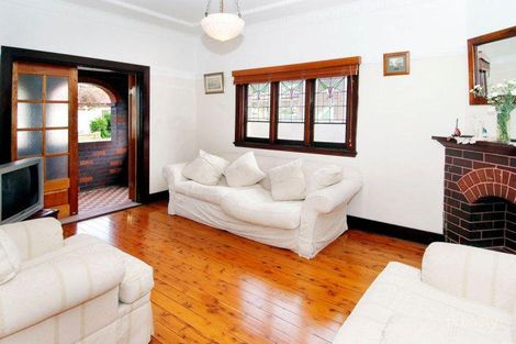 Property photo of 33 Horner Avenue Mascot NSW 2020