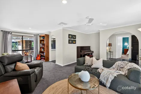 Property photo of 5 Brabham Grove Aberfoyle Park SA 5159
