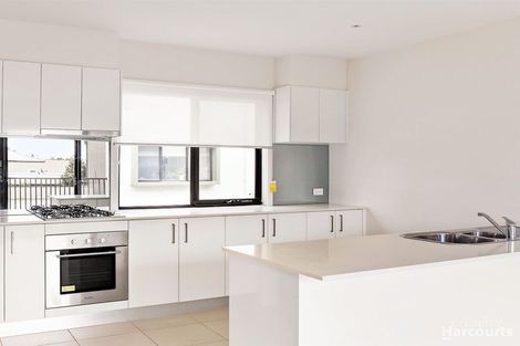 Property photo of 22/17 Edgeware Close Pakenham VIC 3810