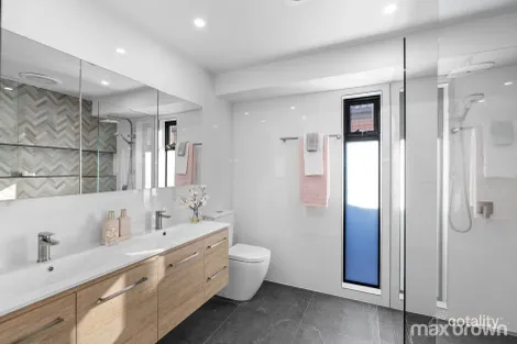 Property photo of 10 Kingsburgh Lane Lilydale VIC 3140