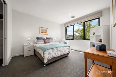 Property photo of 3/12 Shumack Street Weetangera ACT 2614