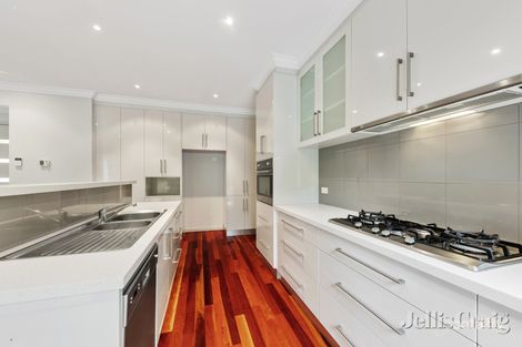Property photo of 3/219 Mountain View Road Greensborough VIC 3088