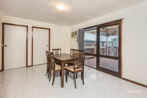 Property photo of 12 Nyora Close Endeavour Hills VIC 3802