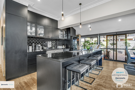 19 North Lake Rd, Alfred Cove, WA 6154