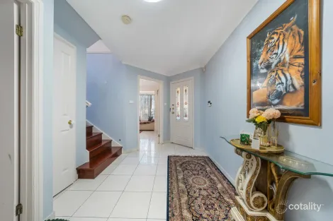 Property photo of 10 Nutmeg Close Casula NSW 2170