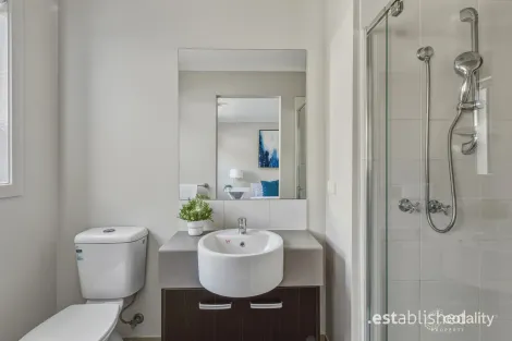 Property photo of 2 Rona Road Point Cook VIC 3030