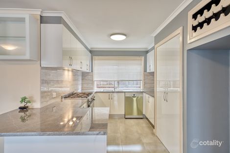 Property photo of 3 Daphne Way Cranbourne North VIC 3977