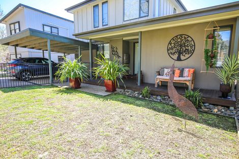 11b Delany Ave, Bright, VIC 3741