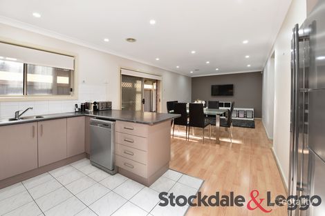 Property photo of 48 Mirrabucca Promenade South Morang VIC 3752