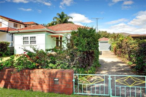4 Tennyson Rd, Greenacre, NSW 2190