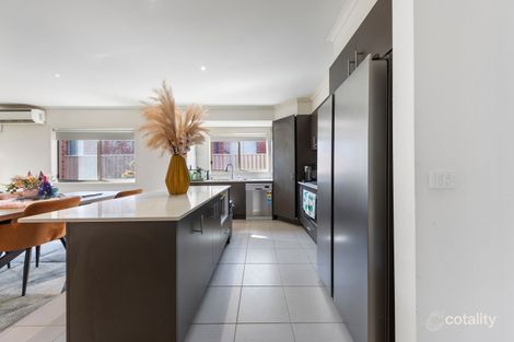 Property photo of 6 Webb Court Pakenham VIC 3810