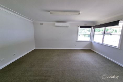 Property photo of 4 Howard Place Gilgandra NSW 2827