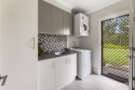 Property photo of 85 Robinson Road Geham QLD 4352