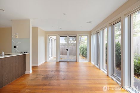 Property photo of 10/1 Nartanda Court Doncaster East VIC 3109